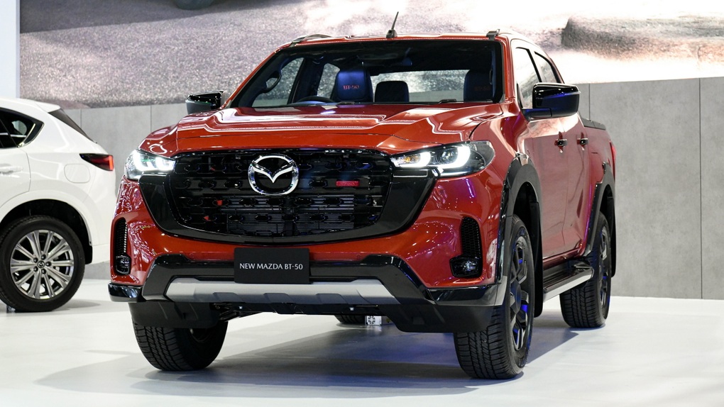 Mazda BT-50 2025 có thêm bản turbo diesel 2.2L mới - 1